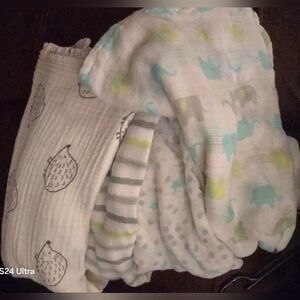 Adorable Baby Swaddle Blanket Set